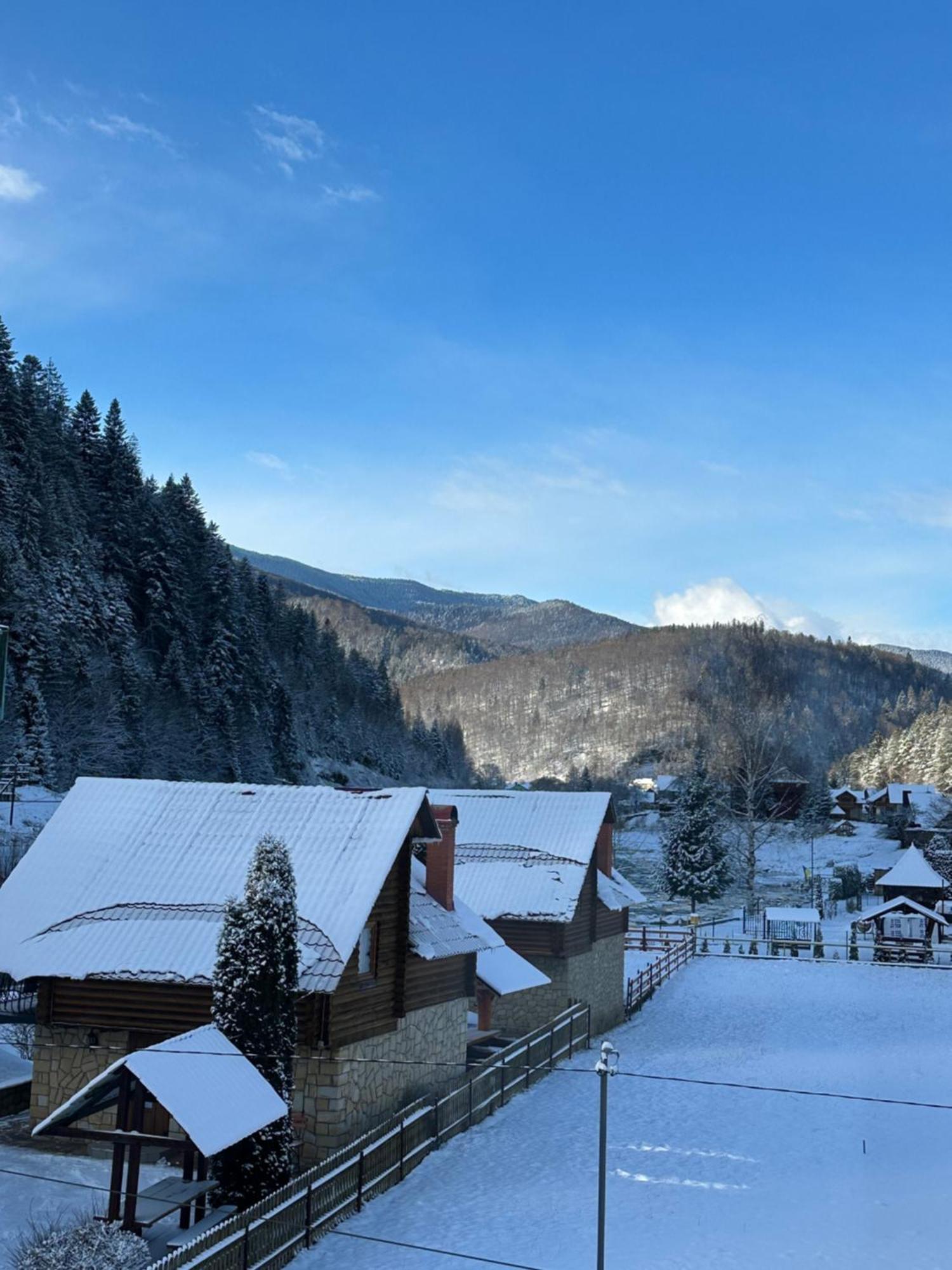 Садиба "Джерело" Yaremche Luaran gambar